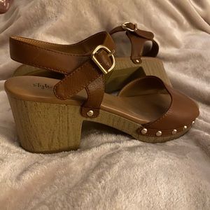 Platform sandals